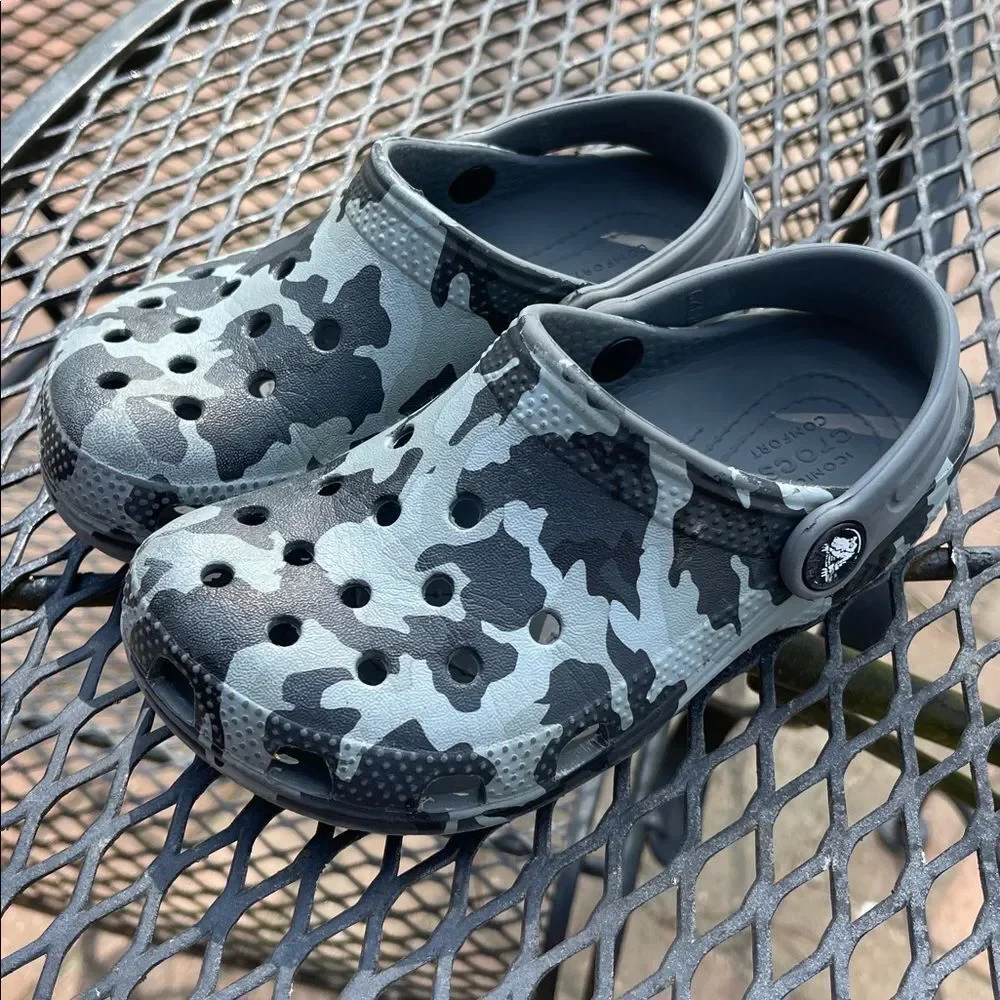 CROCS brand style